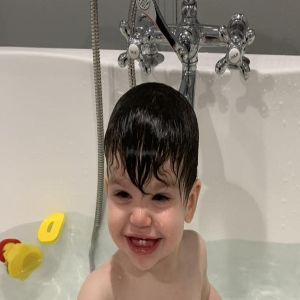 At What Age Should A Child Bathe Themselves